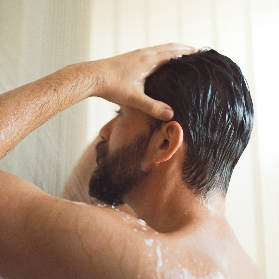 Dandruff and Dry Scalp: What Causes It, and How to Treat